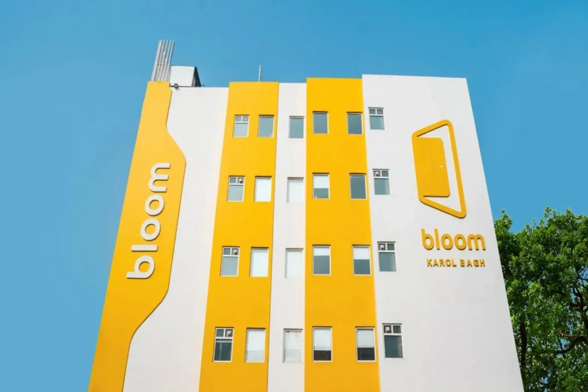 Bloom Hotel - Karol Bagh — комфортный отель в Дели