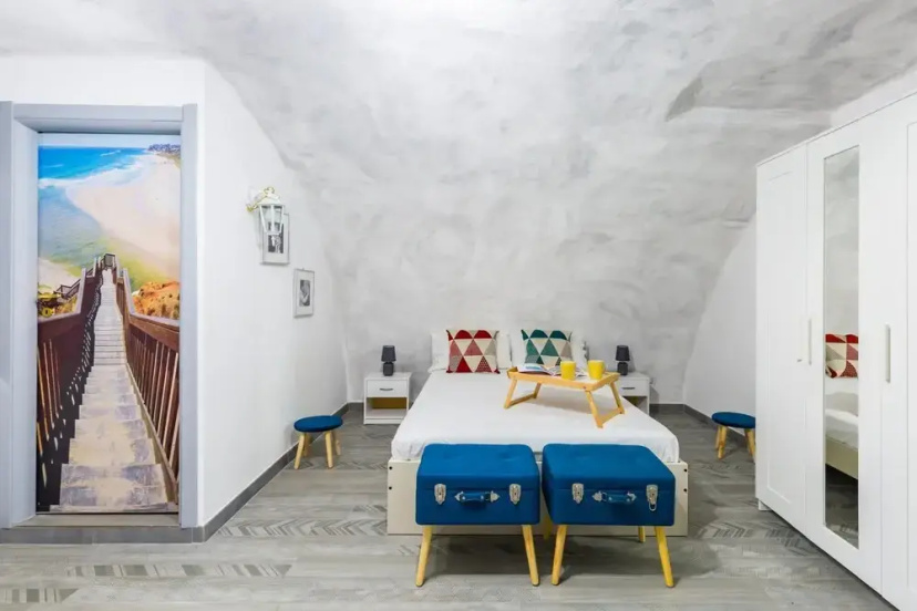 Riviera di Chiaia Studio Apartment — отель в Неаполе, Италия