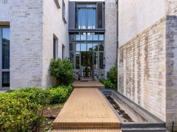 French Elegance in Bishopscourt — отель с удобным расположением в Кейптауне
