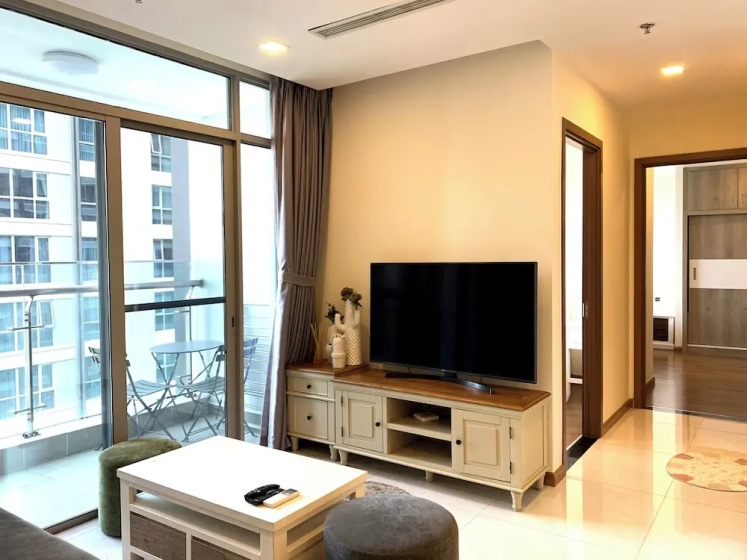 Цены на DongDong LUX APT - Vinhomes Central Park в Хошимине