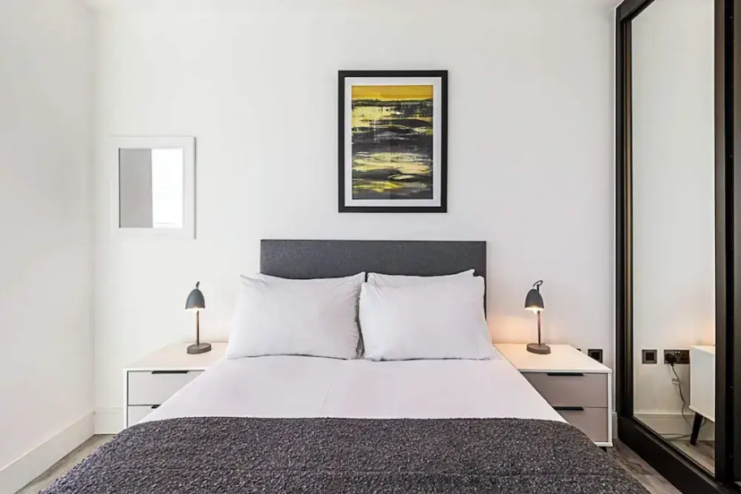 High Rise Apartment in Acton — отель с удобствами в Лондоне