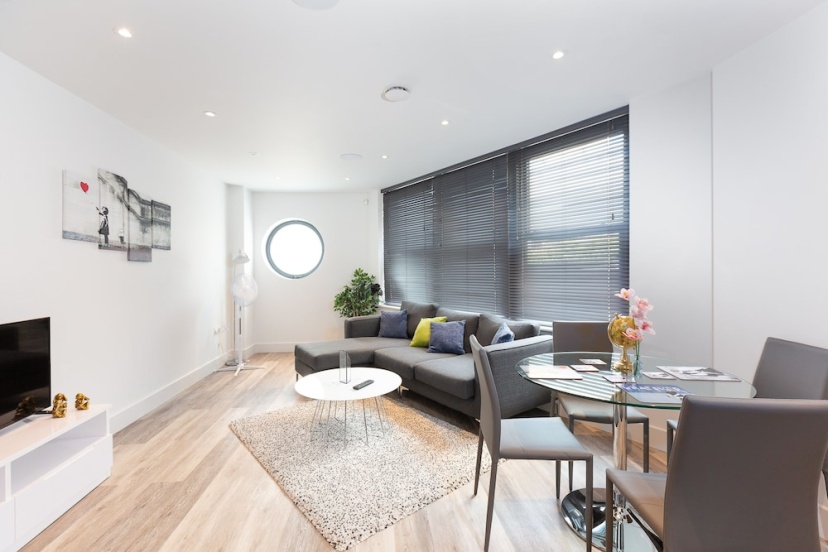 Family 2 Bed Apartment In Fulham Near Station — отель с удобным расположением в Лондоне