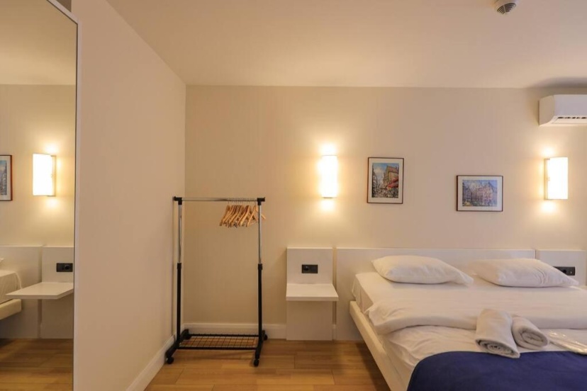 Lovely 1BR apartment with balcony by the Black sea beach — отель в Батуми, Грузия
