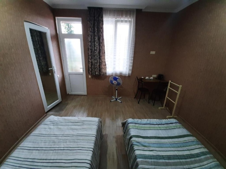 Pavillion Guest House — отель с удобствами в Батуми