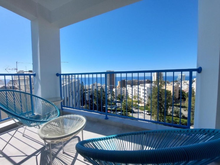 Цены на White Arches Holiday Apartment 448 в Лимассол