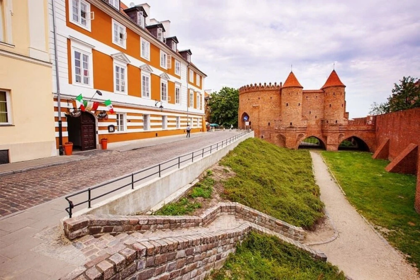 Adele Old Town Apartment — отель с удобным расположением в Варшаве