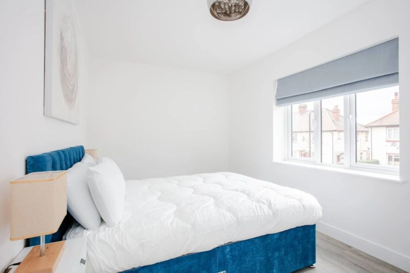 Designer 2 Bedroom Apartment in West London — отель в Лондоне, Соединенное Королевство