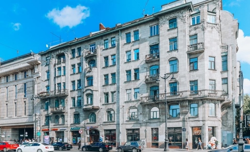 Цены на Парадная №7 в Санкт-Петербурге