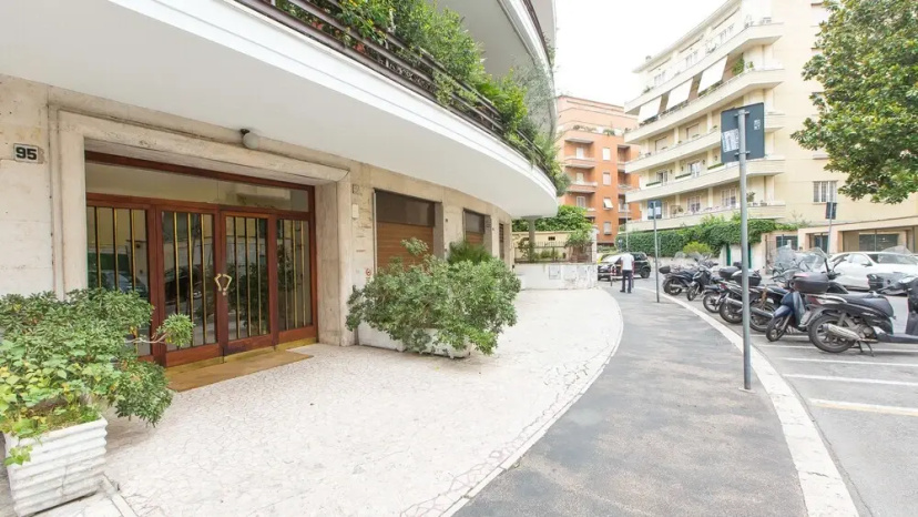 Rental In Rome Apartment Archimede — отель с удобным расположением в Риме