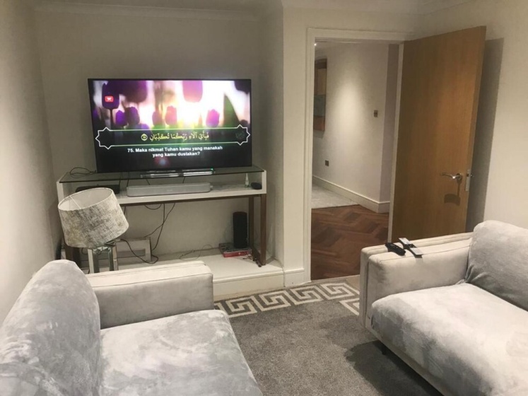 Inviting 3-bed Apartment in London — отель с удобным расположением в Лондоне