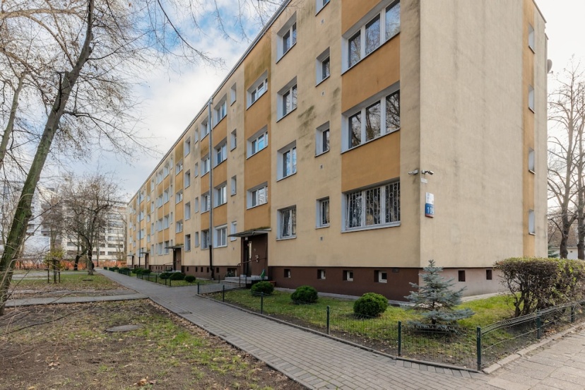 Family Apartment With Balcony by Renters — отель в Варшаве, Польша
