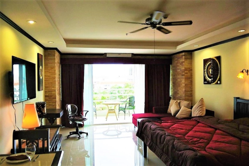 View Talay 5 Studio Apartment Close to the Beach — забронировать отель в Паттайе