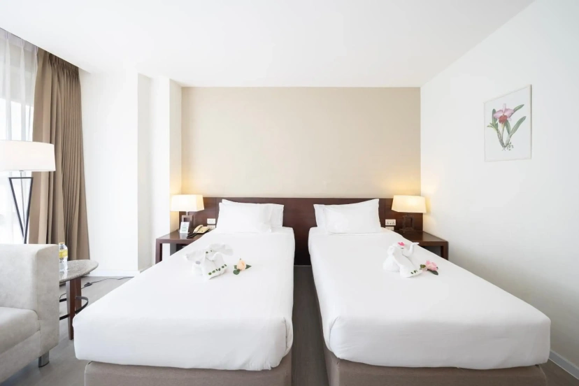 Golden Crown Grand Hotel