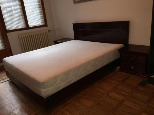 Hram Rooms 3 — отель в Белграде, Сербия
