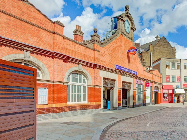 Comfortable Apartment in London Near South Kensington — отель в Лондоне, Соединенное Королевство