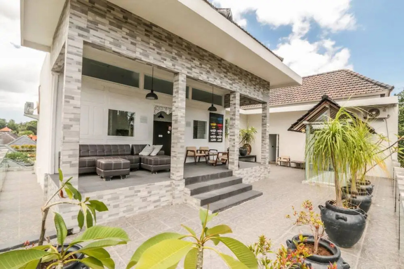 Sky Villa — отель с удобствами в Кута