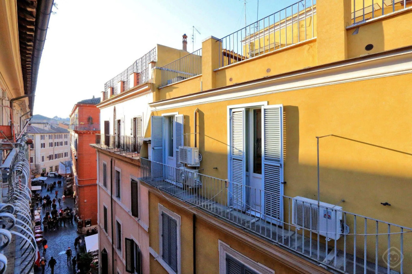 Trevi Fountain apartments — забронировать отель в Риме