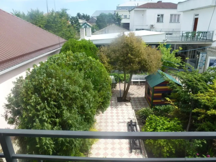 Liki Solntsa Guest House — забронировать отель в Анапе