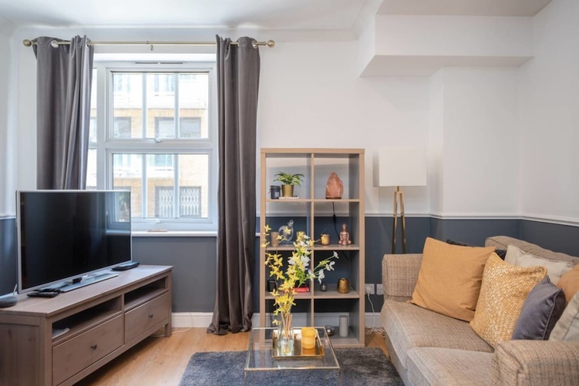 Modern 1 Bed, up to 4 Guests, Tower Bridge — отель с удобным расположением в Лондоне