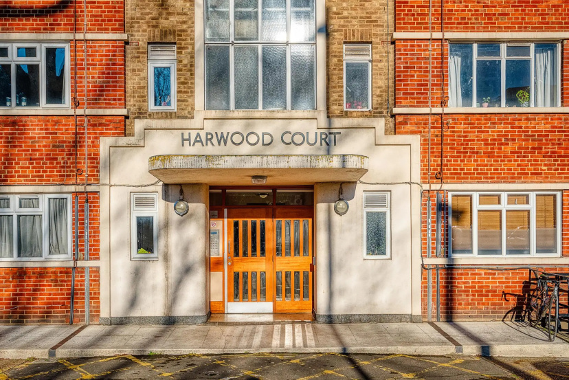 Warm and Welcoming Home in Putney by Underthedoormat — комфортный отель в Лондоне