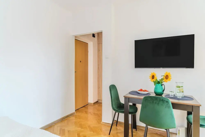 ShortStayPoland Jana Krysta B166 — комфортный отель в Варшаве