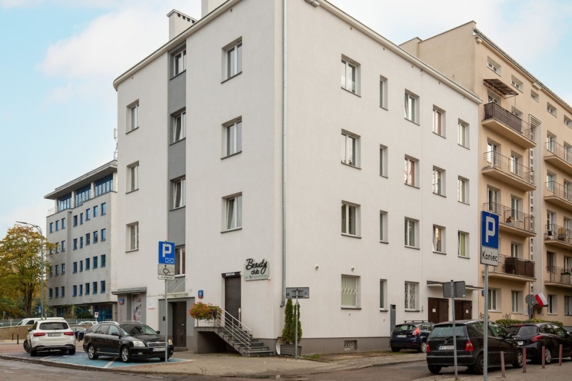 Цены на Elegant & Homely Apartment by Renters в Варшаве