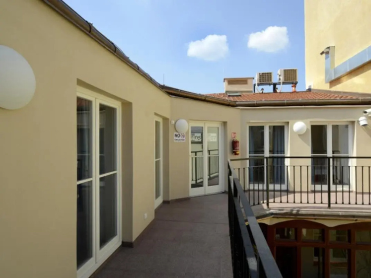 Safestay Prague Charles Bridge — комфортный отель в Праге