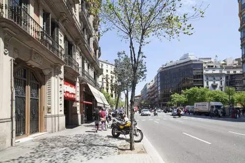 Deco Apartments Barcelona — отель в Барселоне, Испания