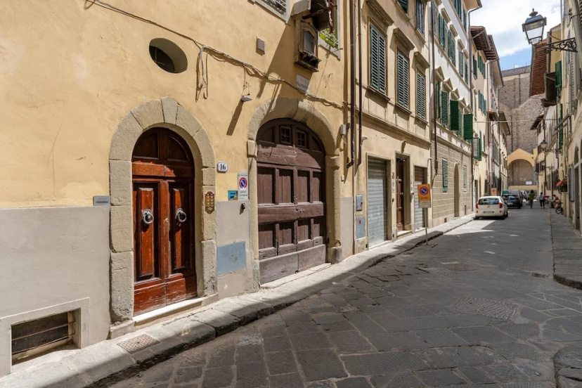 Цены на Pinzochere 16 in Firenze в Флоренции