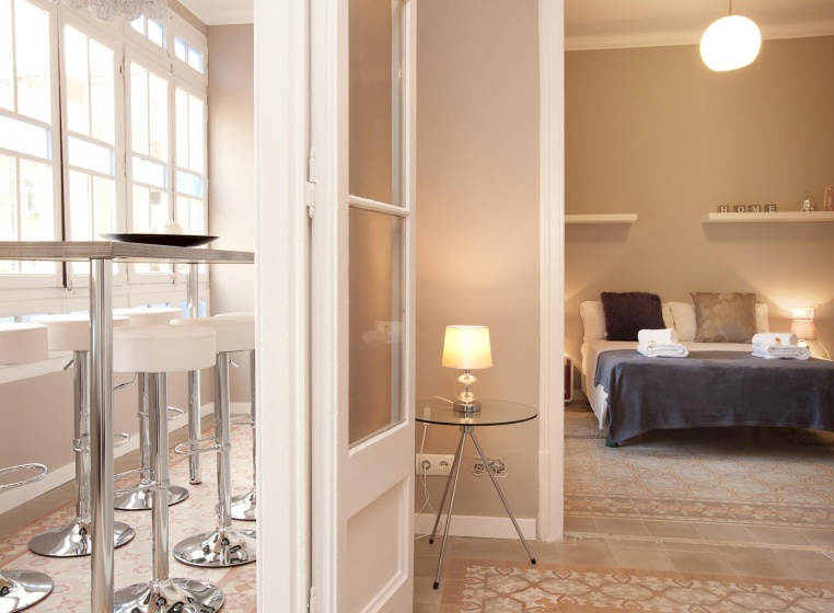 SOFIA 2 · Sofia's Gallery · Charming apartment in a real Barcelona surrounding — отзывы гостей и цены