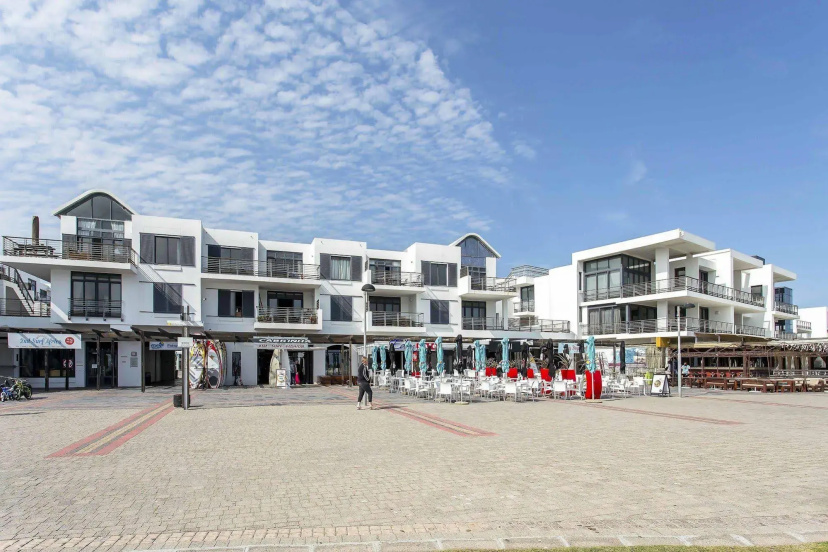 Infinity Holiday Apartments — отель с удобствами в Кейптауне
