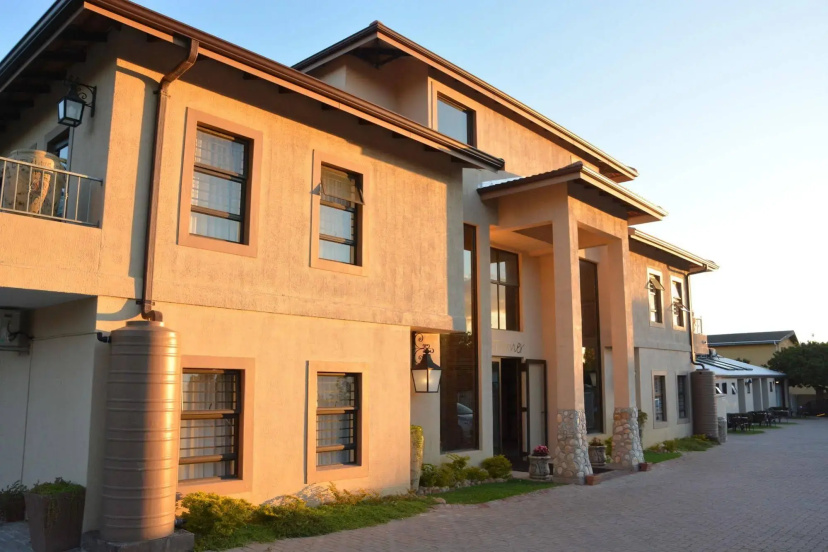 Balmoral Lodge — комфортный отель в Кейптауне