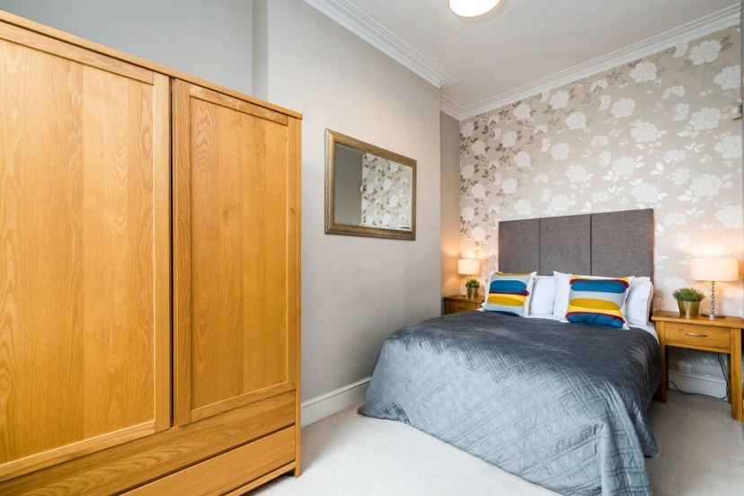 West Hampstead Two Bed Apartment — отель с удобным расположением в Лондоне