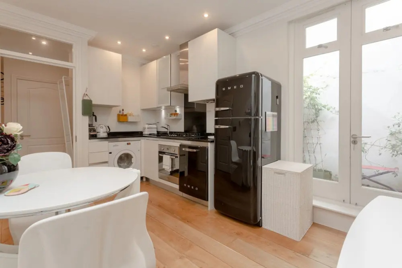 Цены на Modern 1 Bedroom Flat in Highbury в Лондоне