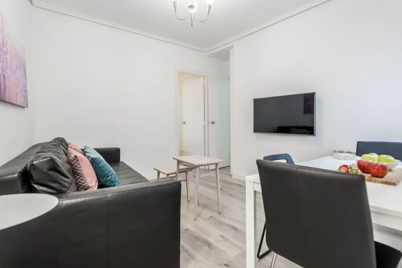 Alterhome Apartamento Palacio Real III — отель с удобным расположением в Мадриде