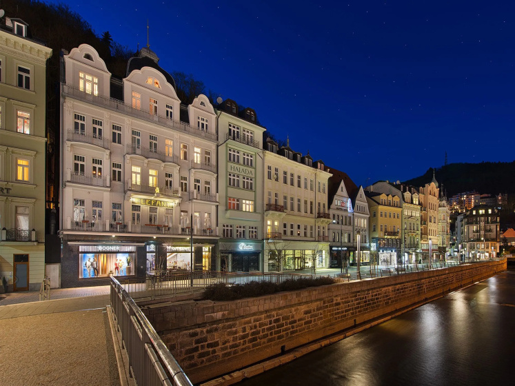 EA Hotel Elefant — забронировать отель в Карловых Варах