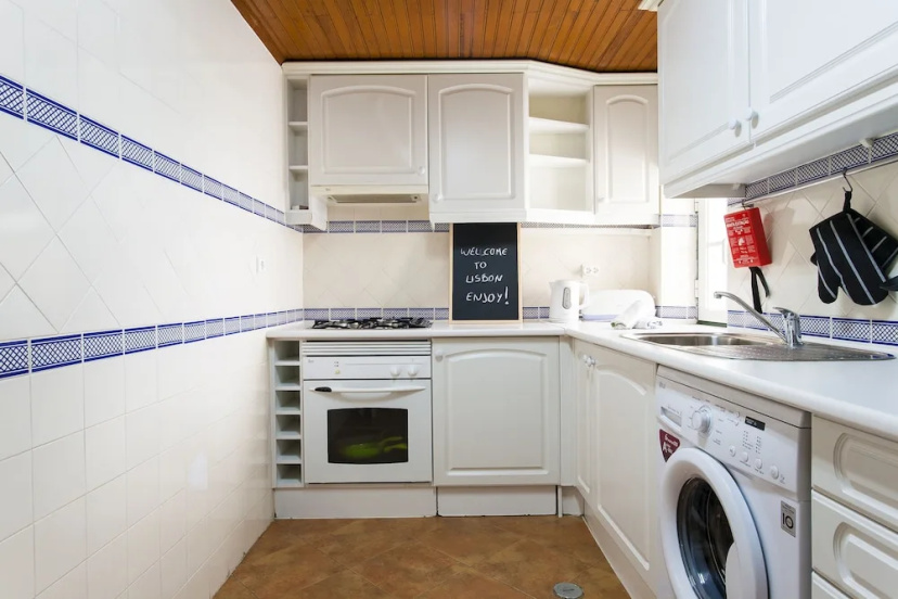 JOIVY Stylish 1-bed flat w/ city views in Alfama — отзывы гостей и цены
