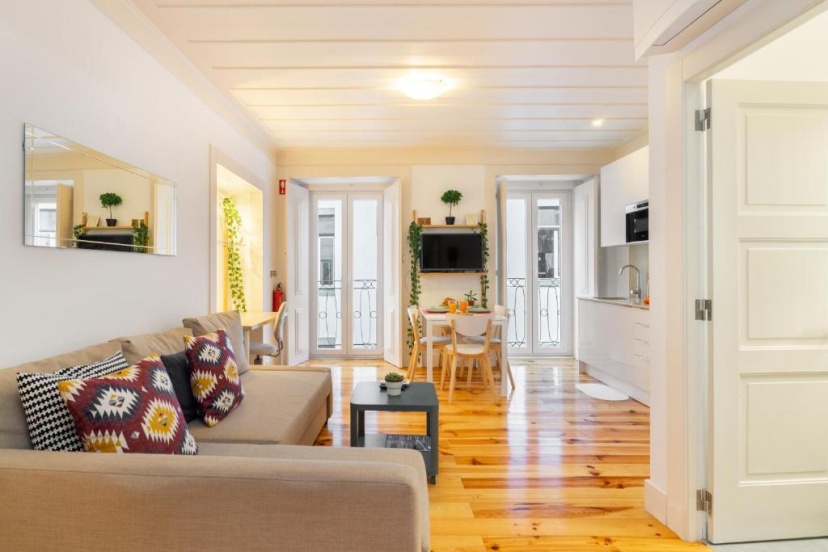 Intendente Modern 1-Bed W/ Lift & Ac In Top Notch Location 2 — отель в Лиссабоне, Португалия