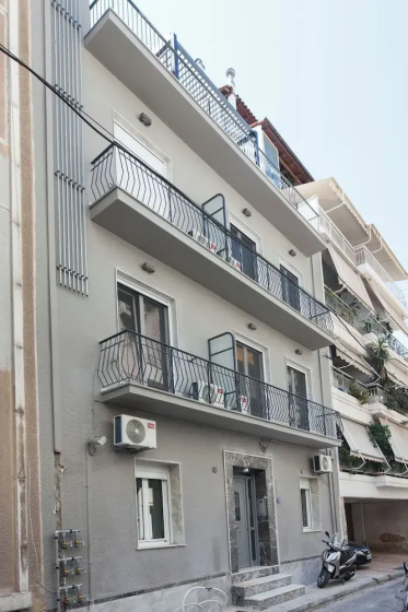 Цены на Cozy 1 Bd Basement Apt in Pagrati в Афины