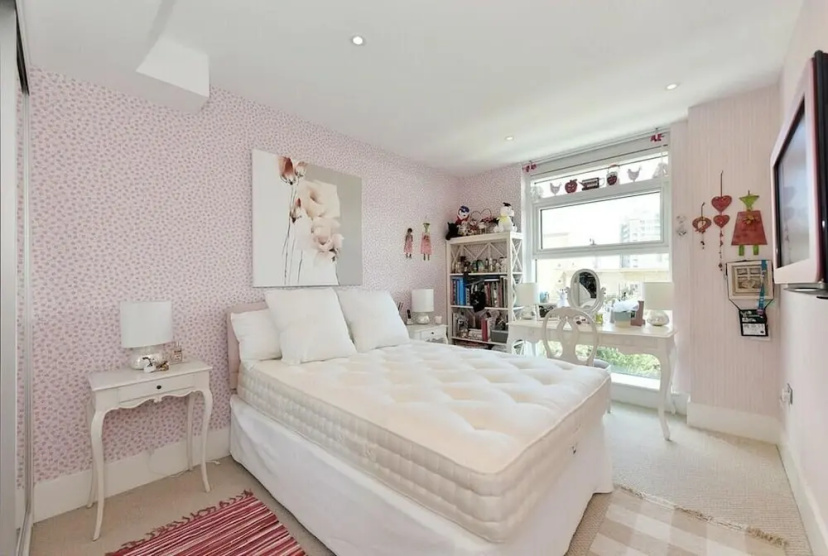 Luxury City Apartment in London Battersea Reach — забронировать отель в Лондоне