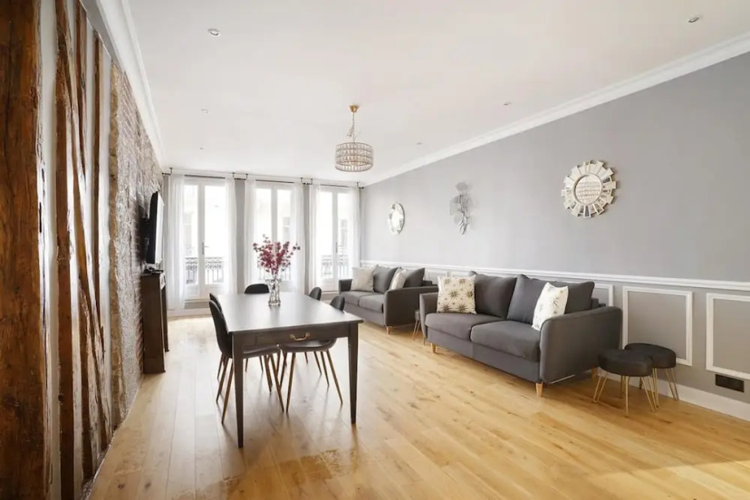 Цены на Sublime and new Apartment Center of Paris Opera в Париже
