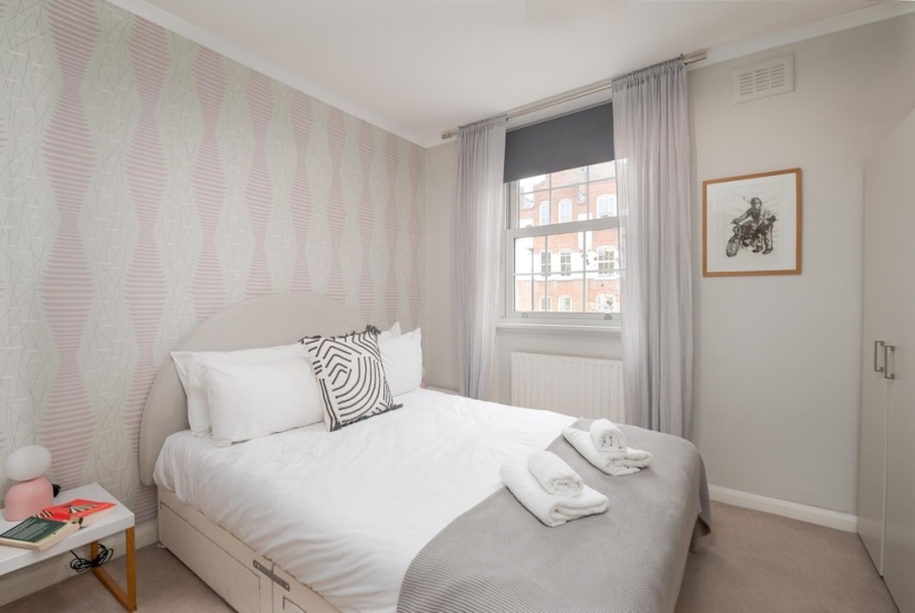 Fantastic two Bedroom Apartment in Vibrant King s Cross by Underthedoormat — отзывы гостей и цены