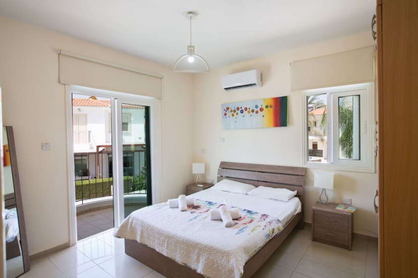 Цены на Protaras Mesogeios Villa Me16 Beachfront Villa in Protaras Center в Протарас