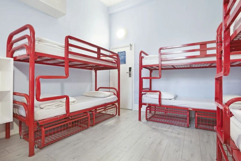 Astor Victoria Hostel - Adults Only — отель с удобным расположением в Лондоне
