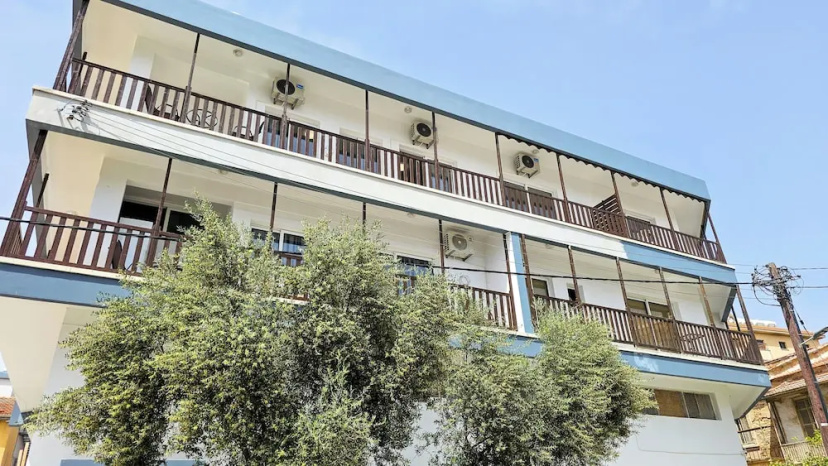 Downtown Rooms, 200m from Marina Beach — комфортный отель в Ларнака