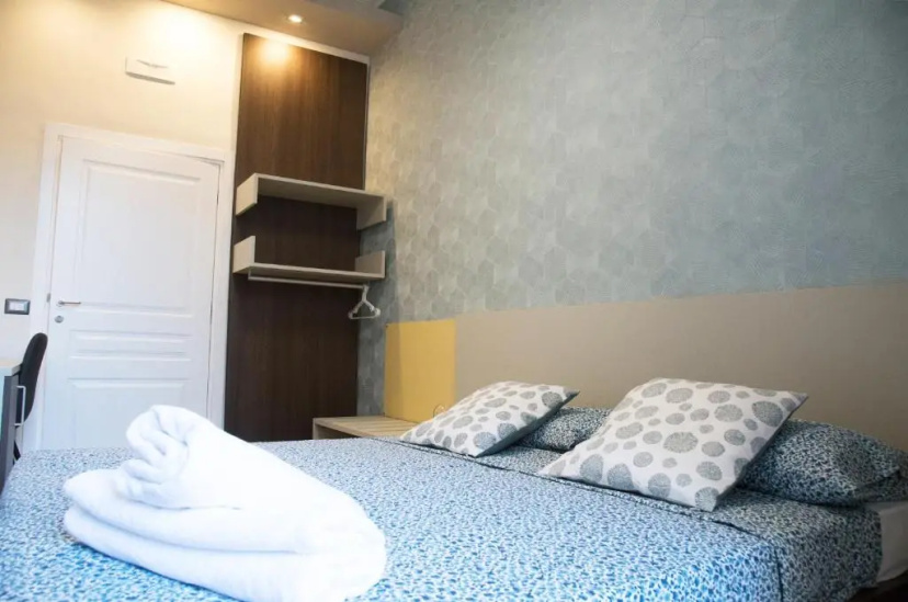 Garibaldi Rooms — забронировать отель в Неаполе
