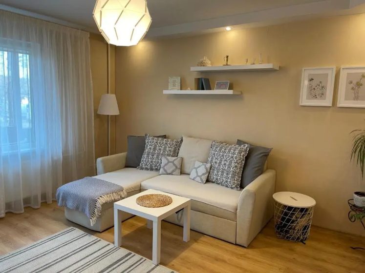 Cozy Home Apartment Lielvardes, , free parking, self check-in — отель в риге, Латвия