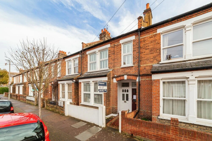 Colourful Southfields Charm 3 — отель в Лондоне, Соединенное Королевство