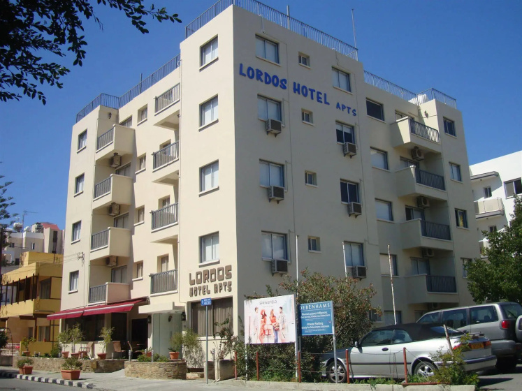 Lordos Hotel Apartments — забронировать отель в Лимассол