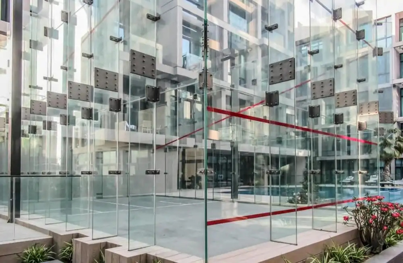 Цены на Elite LUX Holiday Homes - Luxurious 1BR Suite in Signature Livings JVC - Dubai в Дубае